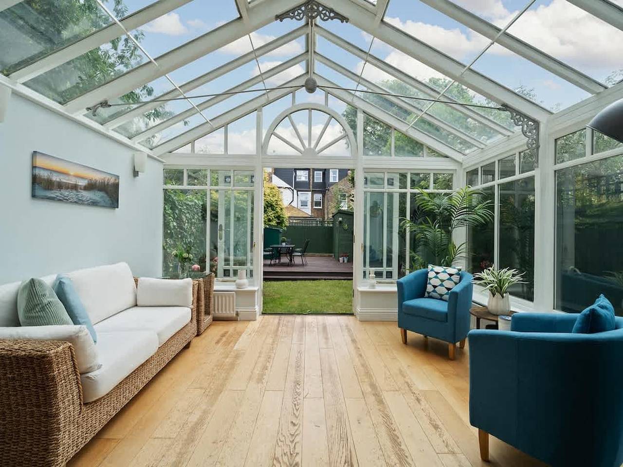 Vacation Rental for 6 Guests in Kingston upon Thames, London