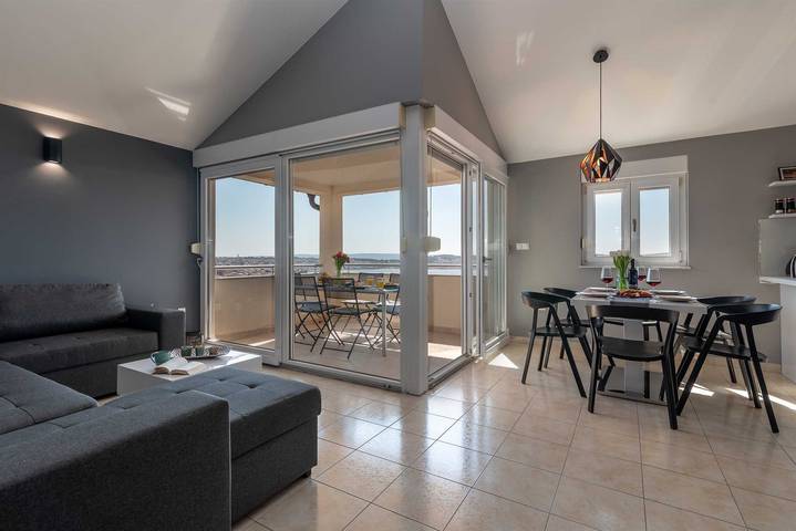 Apartamento entero, Apartamento de vacaciones para 6 personas con balcón in Trogir, Čiovo