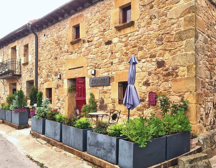 Apartamento para 16 personas, con Terraza en Cidones