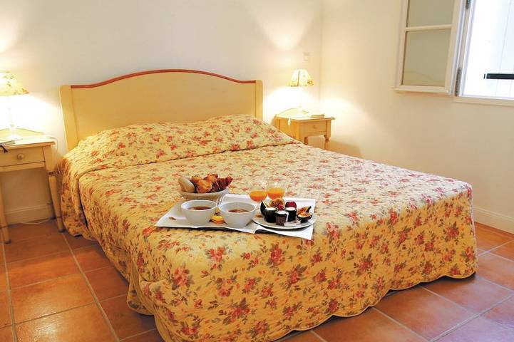 Location de vacances pour 4 personnes, avec Balcon/Terrasse et Jacuzzi ainsi que Terrasse et Jardin dans Domaine de Fayence - 2