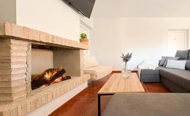 Chalet para 15 personas, con piscina además de terraza y vistas, Se admiten mascotas en La Vera