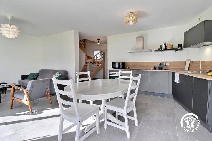 Gîte pour 4 personnes, avec Terrasse et Jardin à Le Hézo