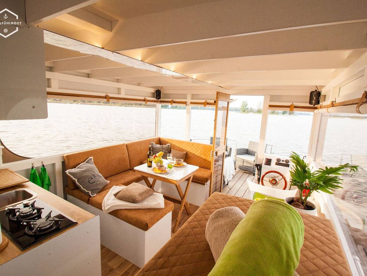 Wohlfühlboot Hausbooturlaub (Festlieger) - Wohlfühlboot Theo in Bad Saarow (Festlieger) in Bad Saarow, Dahme-Seengebiet