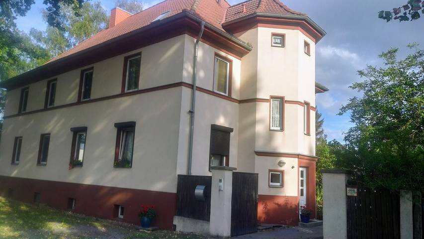 Hel lejlighed, Apartment 'Haus 145' with Private Terrace and Wi-Fi in Halle, Saale-Unstrut