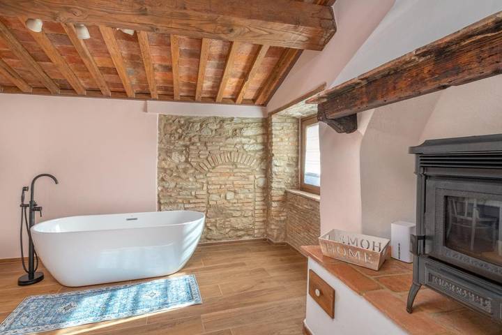 Location de vacances pour 2 personnes, avec jacuzzi dans San Giovanni alla Vena - 2