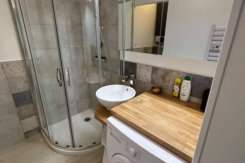 Appartement entier, Havre de paix avec jardin et parking sécurisé à Chantilly, animaux acceptés ! in Gouvieux, Oise