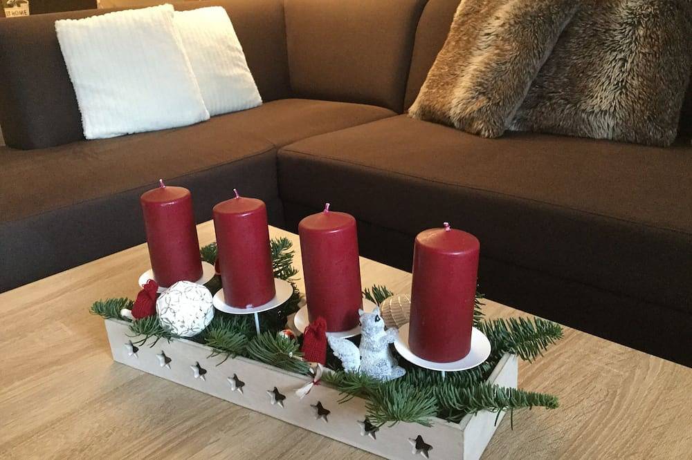 Ganze Wohnung, Exklusive Fewo am Sonnenhang in Willingen (100m bis zur neuen 8er-Sesselbahn) in Willingen, die Mittelgebirge