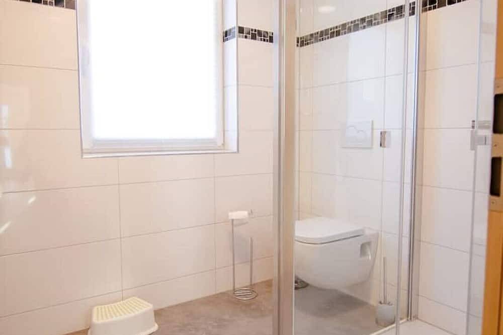 Ganze Wohnung, Moderne und helle Ferienwohnung mit Hutewaldblick in Basdorf, Vöhl