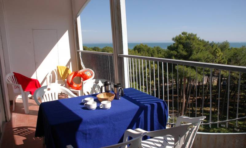 Ferienwohnung für 6 Personen, mit Ausblick und Balkon/Terrasse sowie Meerblick in Lignano Pineta - 2