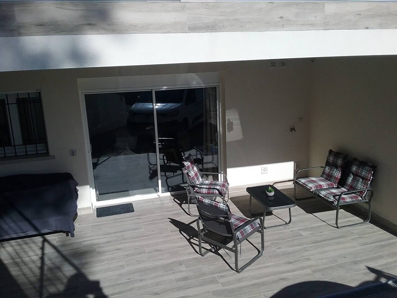 Gîte « Villa Coste » avec piscine partagée, terrasse privée et Wi-Fi in Montagnac, Côte d'Améthyste