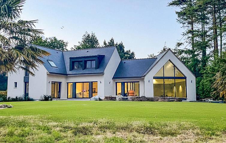 Ferienhaus für 8 Personen, mit Pool und Garten sowie Terrasse - 1