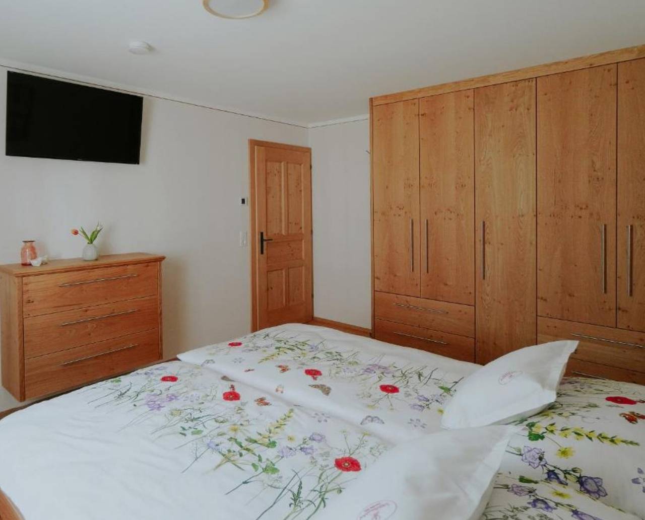 Ganze Wohnung, Ferienwohnung "Mühlbauerhof Erdgeschoss" mit Bergblick, Privat-Terrasse und Wlan in Großklein, Steirerland