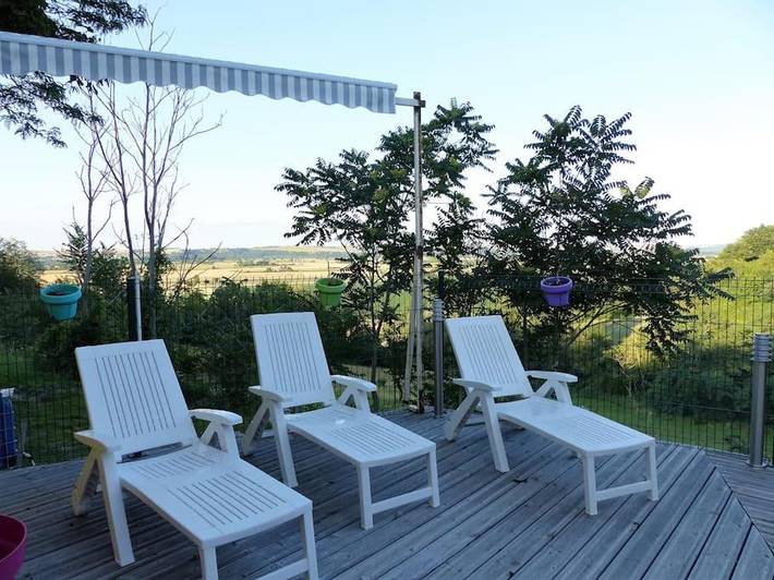 Location de vacances pour 4 personnes, avec piscine ainsi que jardin et vue, animaux acceptés à Grazac - 2