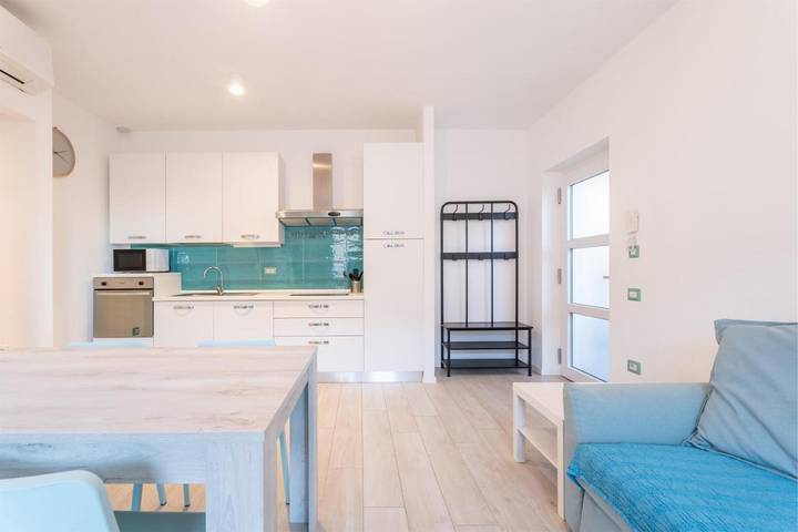 Location de vacances pour 4 personnes, avec Balcon et Terrasse ainsi que Vue sur le lac et Vue dans Linfano
