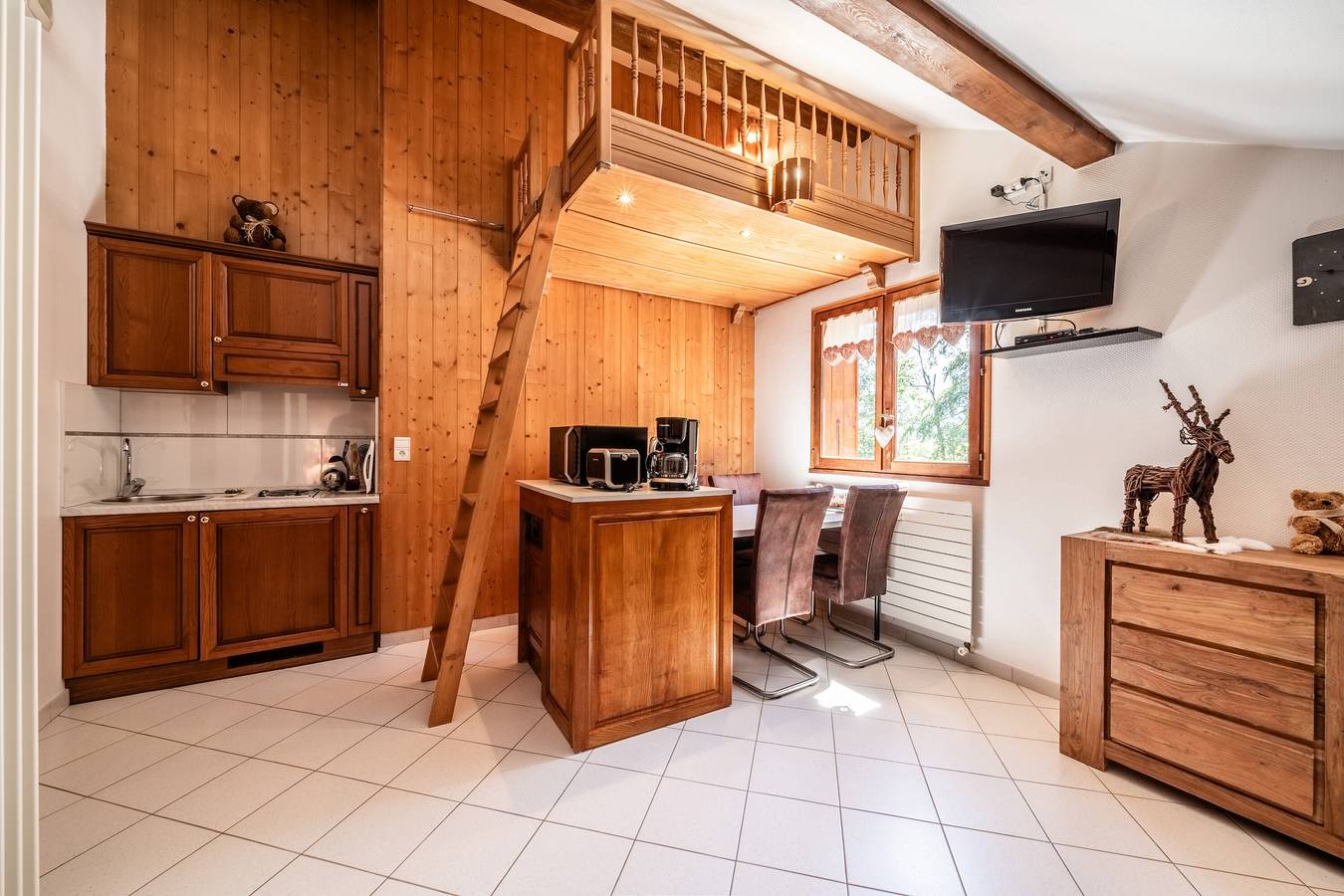 Studio entier, Studio 'Au Rêve Savoyard 6' avec vue montagne, pour  4 personnes in Station de Morillon, Grand Massif