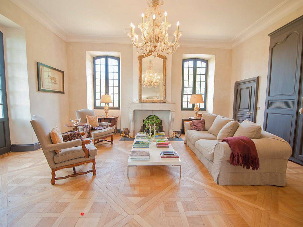Château pour 8 personnes avec jardin in Saint-Georges-de-Montclard, Périgord Pourpre