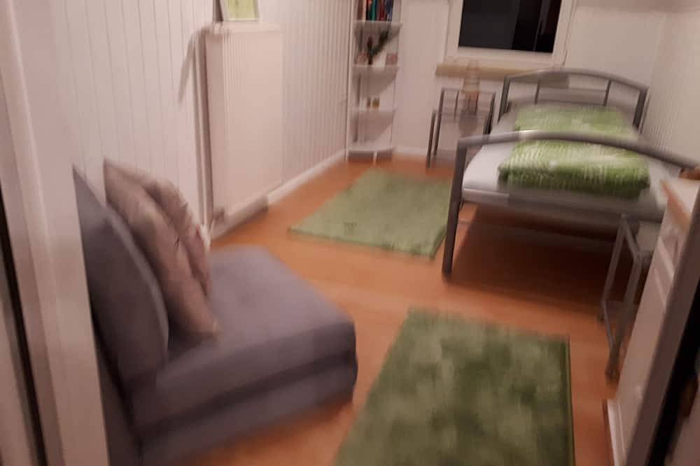 Ganze Wohnung, Haustierfreundliche Ferienwohnung mit Garten in Grütz, Rathenow