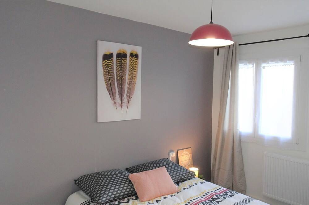 Appartement entier, Appartement T3/T4 proche des berges du Cher in Montluçon, Région de Montluçon