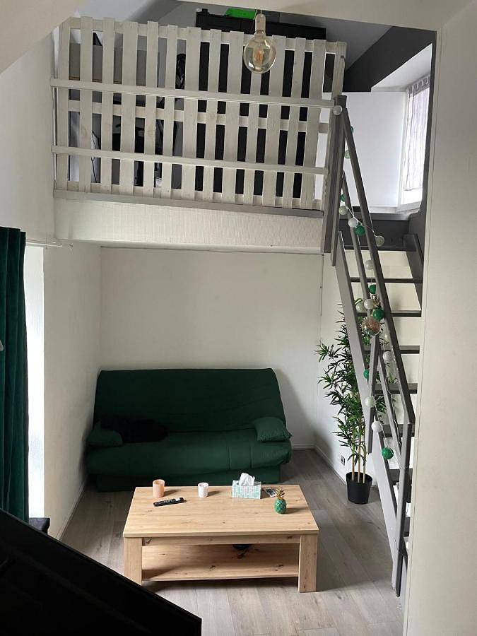 Appartement entier, One-Bedroom Apartment in Tousson, Parc naturel régional du Gâtinais français