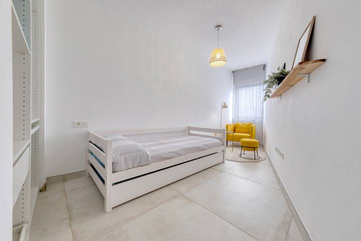 Location de vacances pour 6 personnes, avec terrasse à La Santa - 4