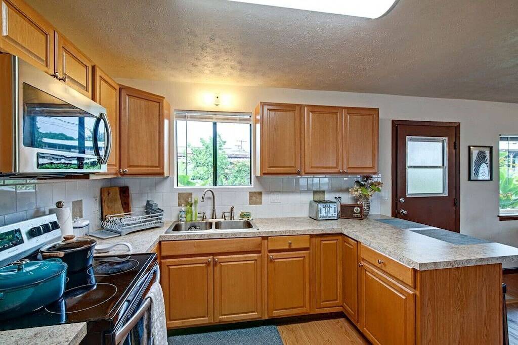 New - The Outrigger 3Br 2Bath - Hilo cold Ac in Hilo, North Hilo