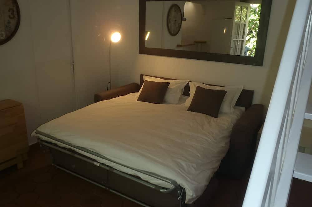 Appartamento intero, Saint Tropez, appartamento a 150 m dalla spiaggia bouillabaisse. in Saint-Tropez, Draguignan e dintorni