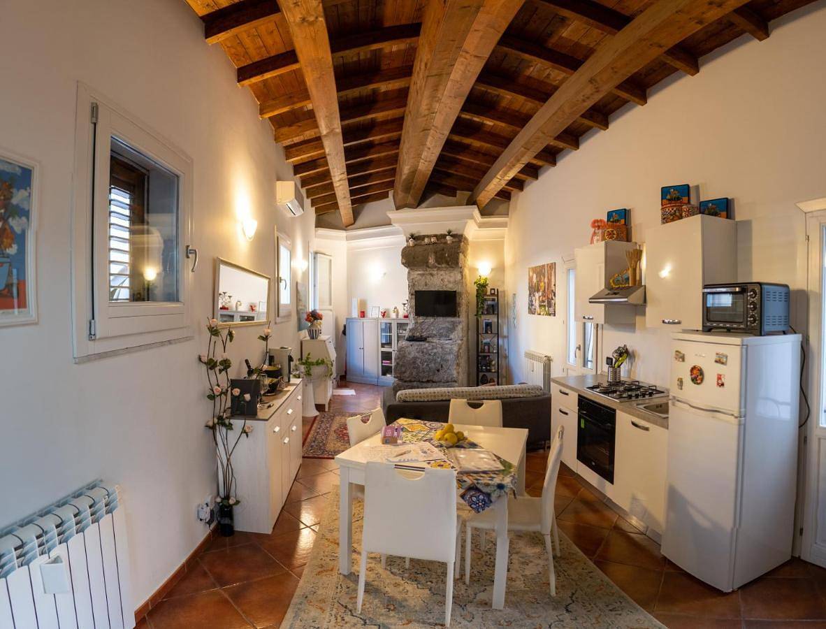Appartamento intero, Apartment with Terrace in Palermo, Provincia di Palermo