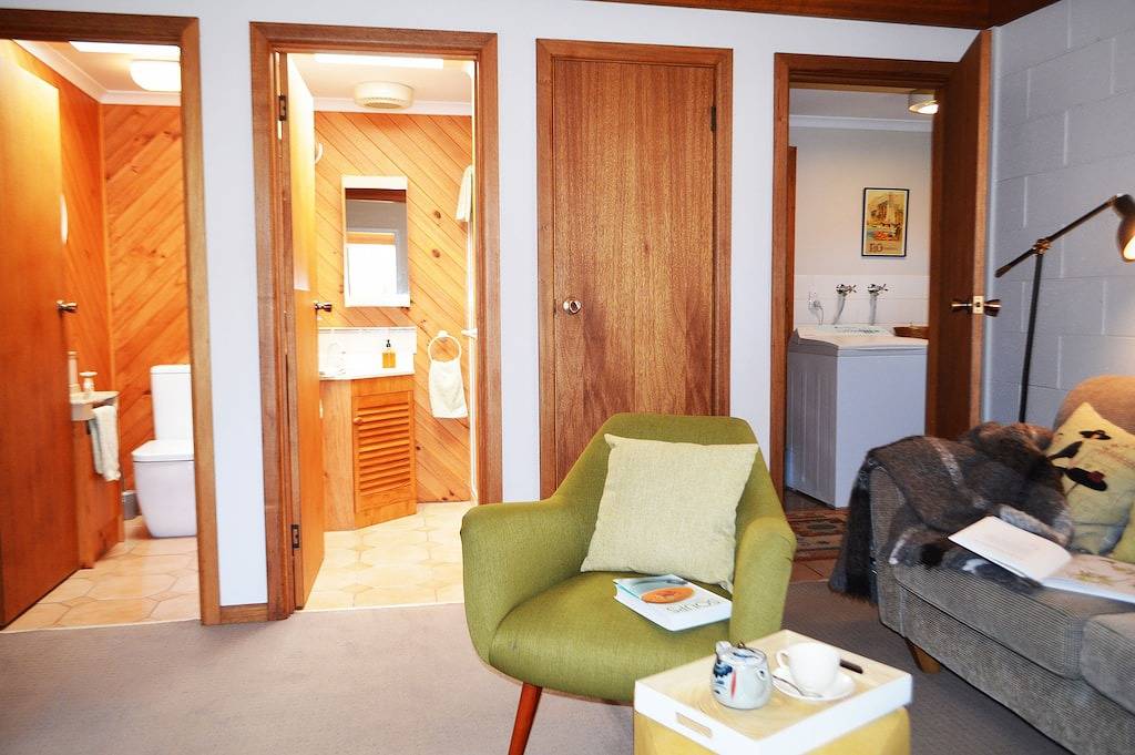 Ganze Wohnung, Sandy Bay - Ruhige Umgebung mit Parkplatz und Aussicht. in Hobart, Tasmanien