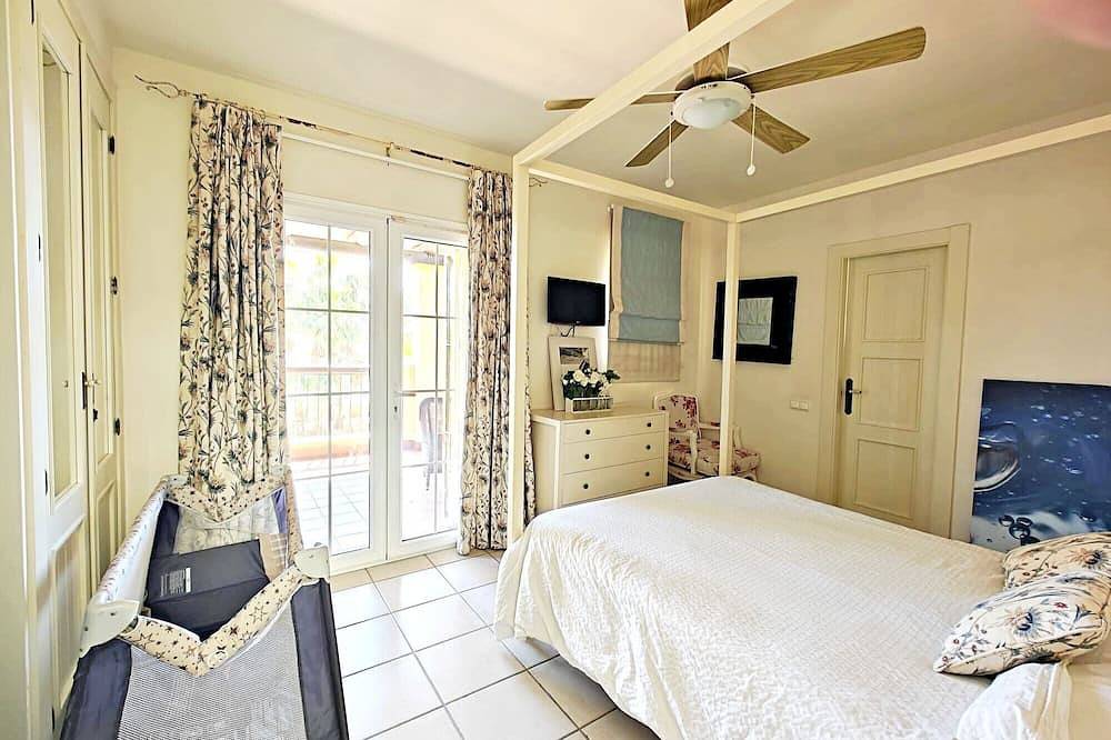 Pm - Beachfront with private pool in Playa de Quitapellejos (Vera), Vera