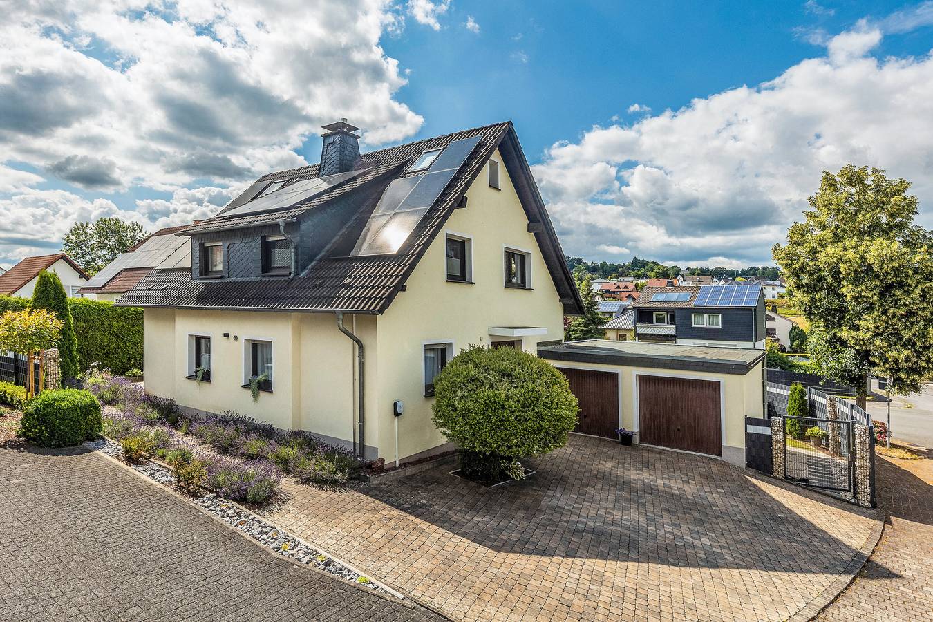 Ganze Wohnung, Ferienwohnung 'Sonnenblick Und Relax' mit privater Terrasse, Gemeinschaftsgarten und Wi-Fi in Sundern, Sorpesee