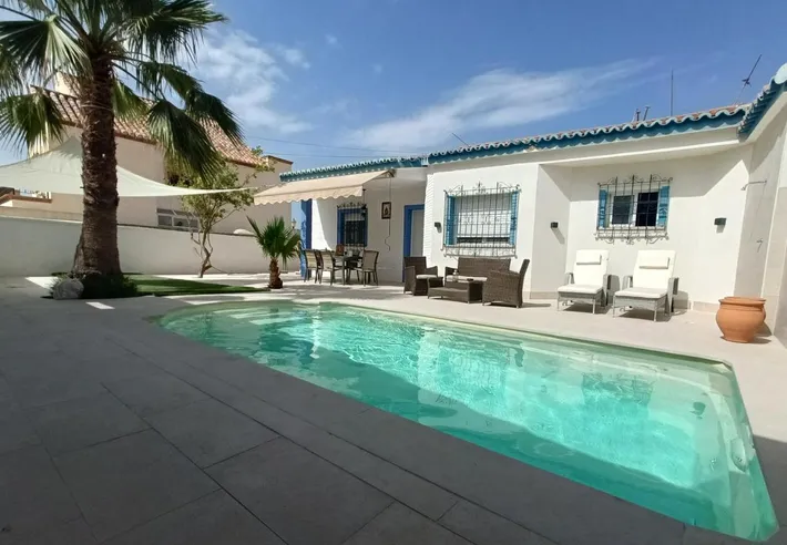 Chalet para 8 personas, con piscina además de jardín y vistas - 1
