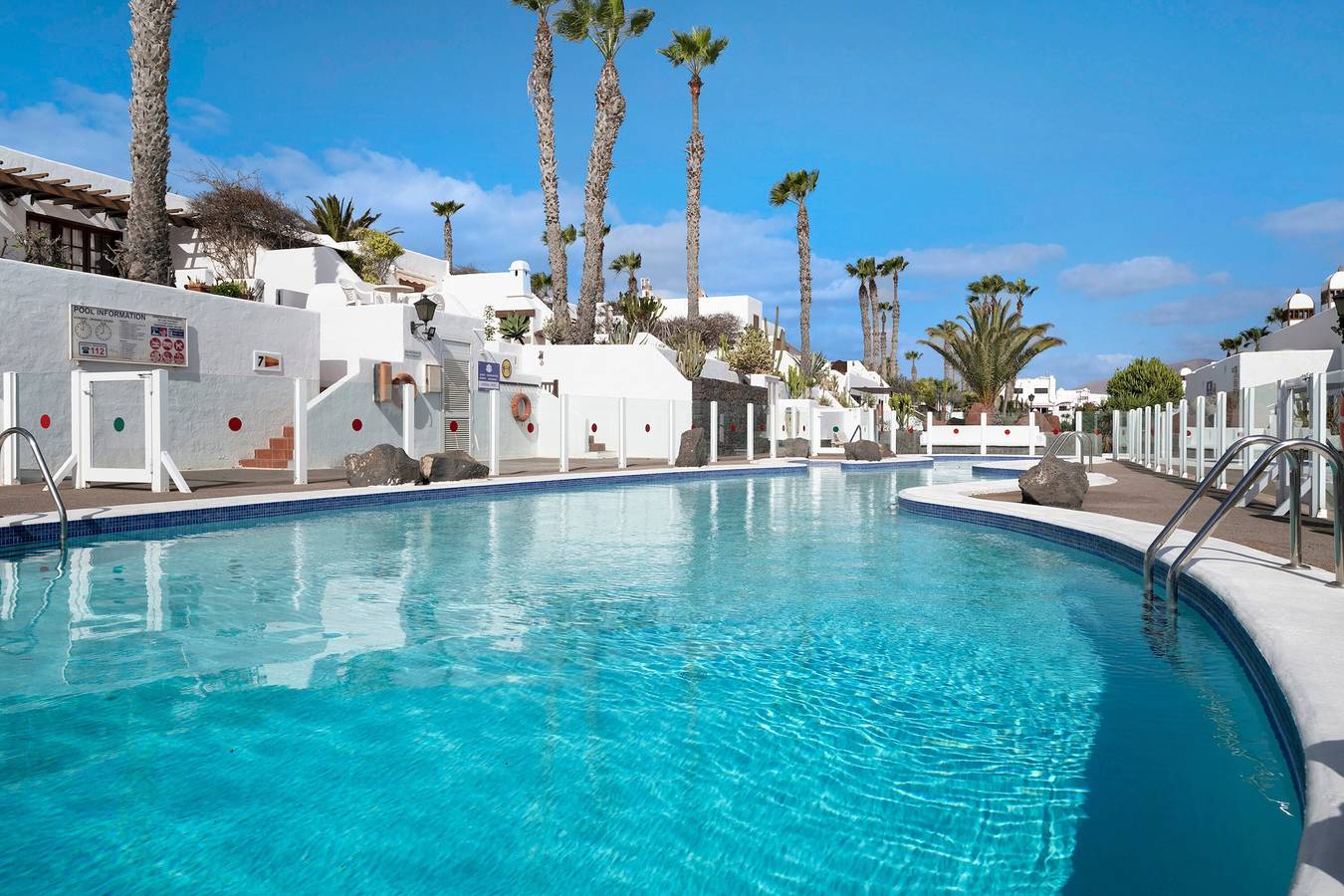 Ganze Wohnung, Fereienwohnung "Puerto Chico Q" mit Meerblick, Pool, Terrasse, Klimaanlage und WLAN in Playa Blanca, Yaiza