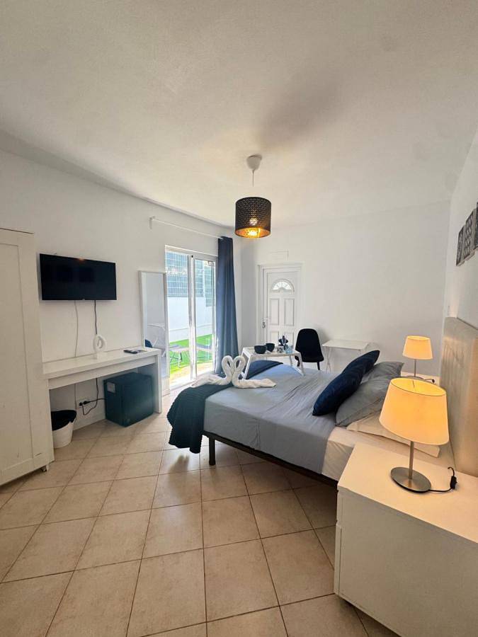 Maison d’hôte pour 4 personnes, avec Balcon et Terrasse ainsi que Jardin et Piscine à Albufeira - 3