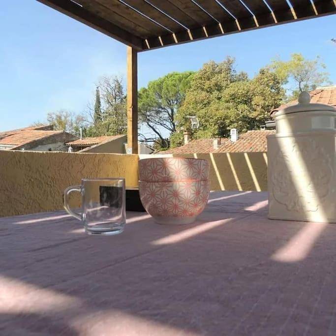 Location de vacances pour 4 personnes, avec terrasse et vue à Tavernes