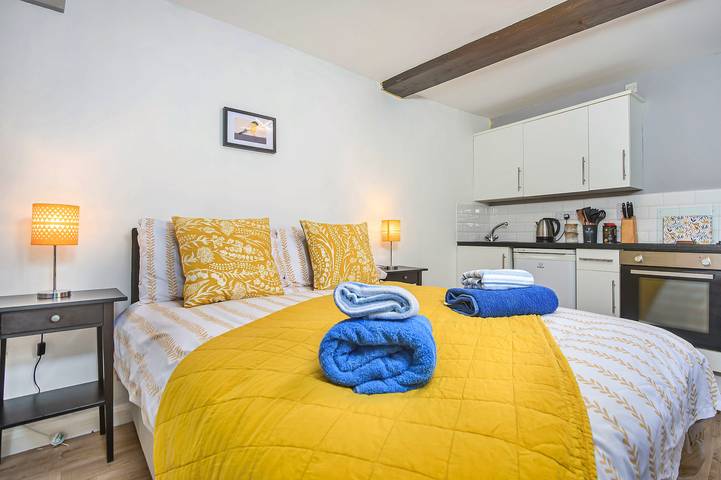 Apartment for 2 people, with pets in Whitby