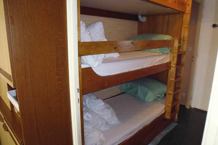 Entire apartment, Studio cabin 4 people at slope base in Gourette in Gourette, Eaux-Bonnes