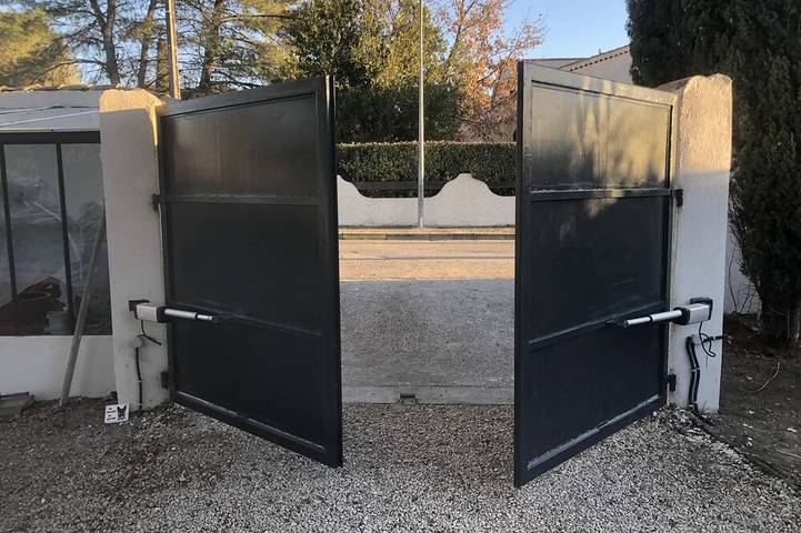 Villa avec piscine à Pertuis Sud Luberon en Provence in Pertuis, Parc naturel régional du Luberon