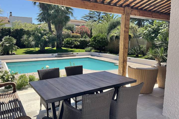 Villa pour 8 personnes, avec jardin ainsi que piscine et terrasse à Agde - 4