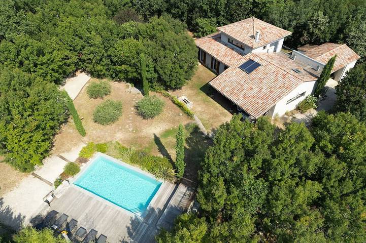 Villa Jardin Sud Maison de charme, piscine privée et jardin méditerranéen in Les Vans, Parc naturel régional des Monts d'Ardèche