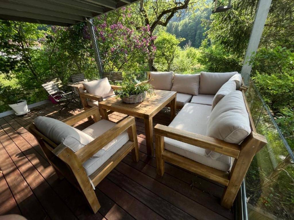 Ganze Ferienwohnung, Kiwi Retreat - Ferienwohnung 100qm, 2 Schlafzimmer, max. 6 Personen in Bad Urach, Albsteig Etappe 9