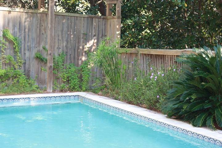 Holiday rental for 8 people, with terrace and garden in the USA
