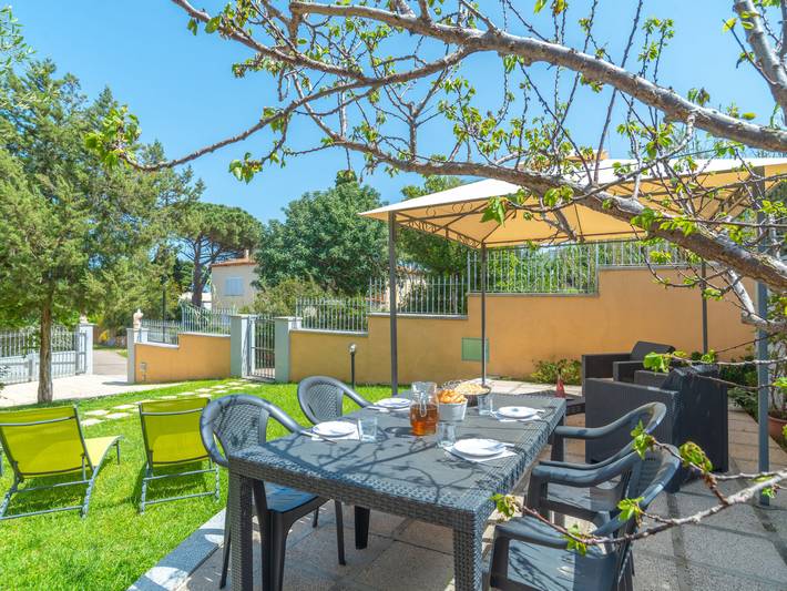 Location de vacances pour 6 personnes, avec jardin et terrasse à Pittulongu - 2