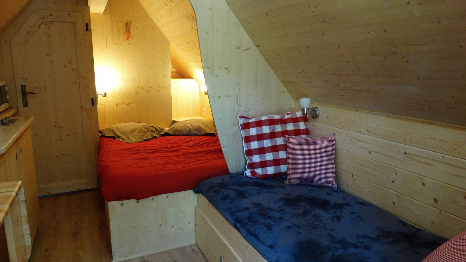 Cabane Tröll mit privater Terrasse, Gemeinschaftsgarten und Wlan in Saint-Donan, Côtes-d'Armor