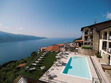 Ferienwohnung für 4 Personen, mit Garten und Pool, mit Haustier in Tignale