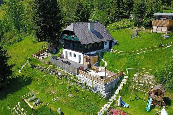 Ferienhaus für 8 Personen, mit Garten und Whirlpool sowie Sauna, mit Haustier in der Oststeiermark