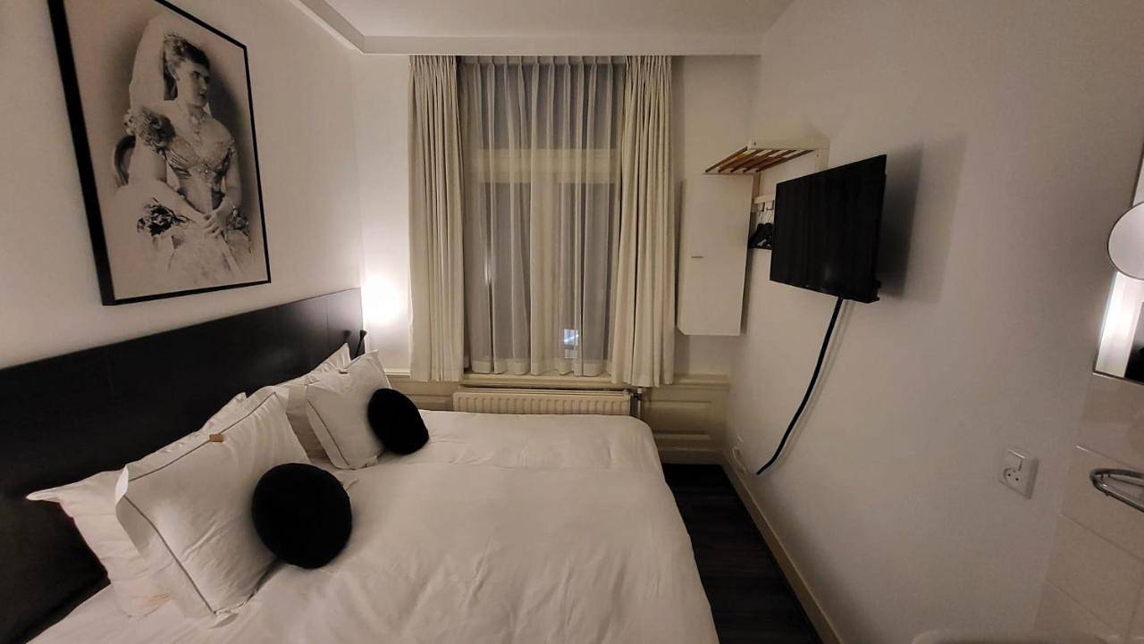 Small Twin Room in La Haye, Stadsgewest Haaglanden