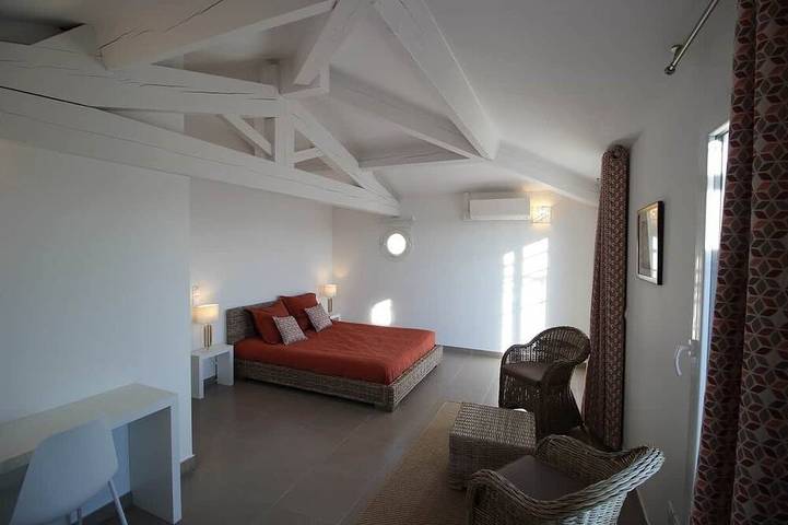 "La Batelière": Zwischen dem Meer, der Camargue und den Kanälen. in Aigues-Mortes, Côte d'Améthyste