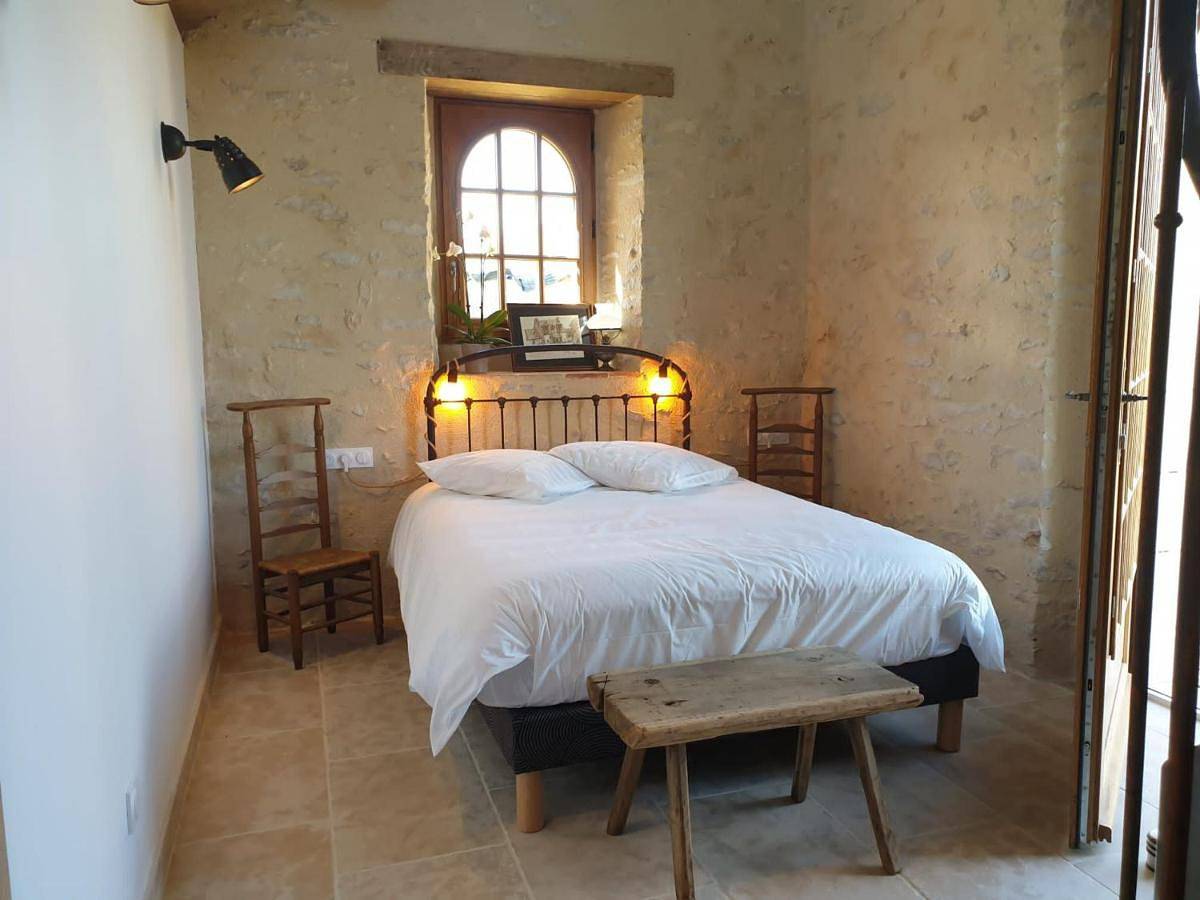 Maison d'hôtes près de La Flèche - Animaux Admis - Petit-déjeuner Inclus - Fr-1-410-477 in Bazouges Cré sur Loir, Sarthe