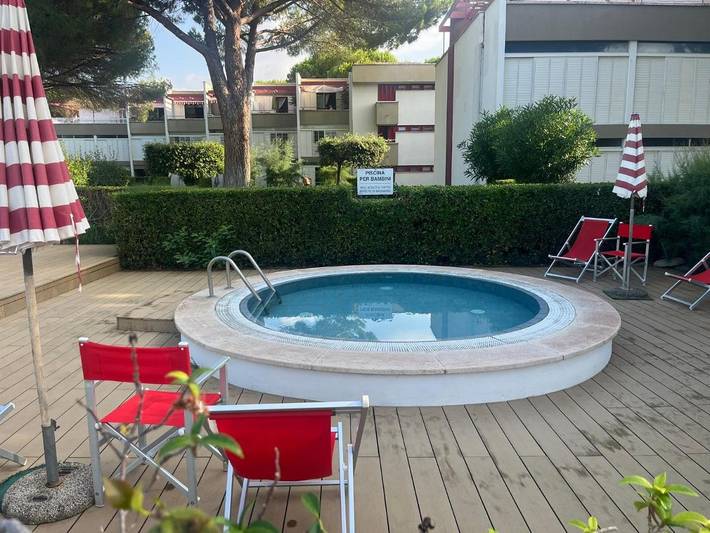 Ferienwohnung für 3 Personen, mit Balkon und Terrasse sowie Garten und Pool in Marina di Bibbona - 2