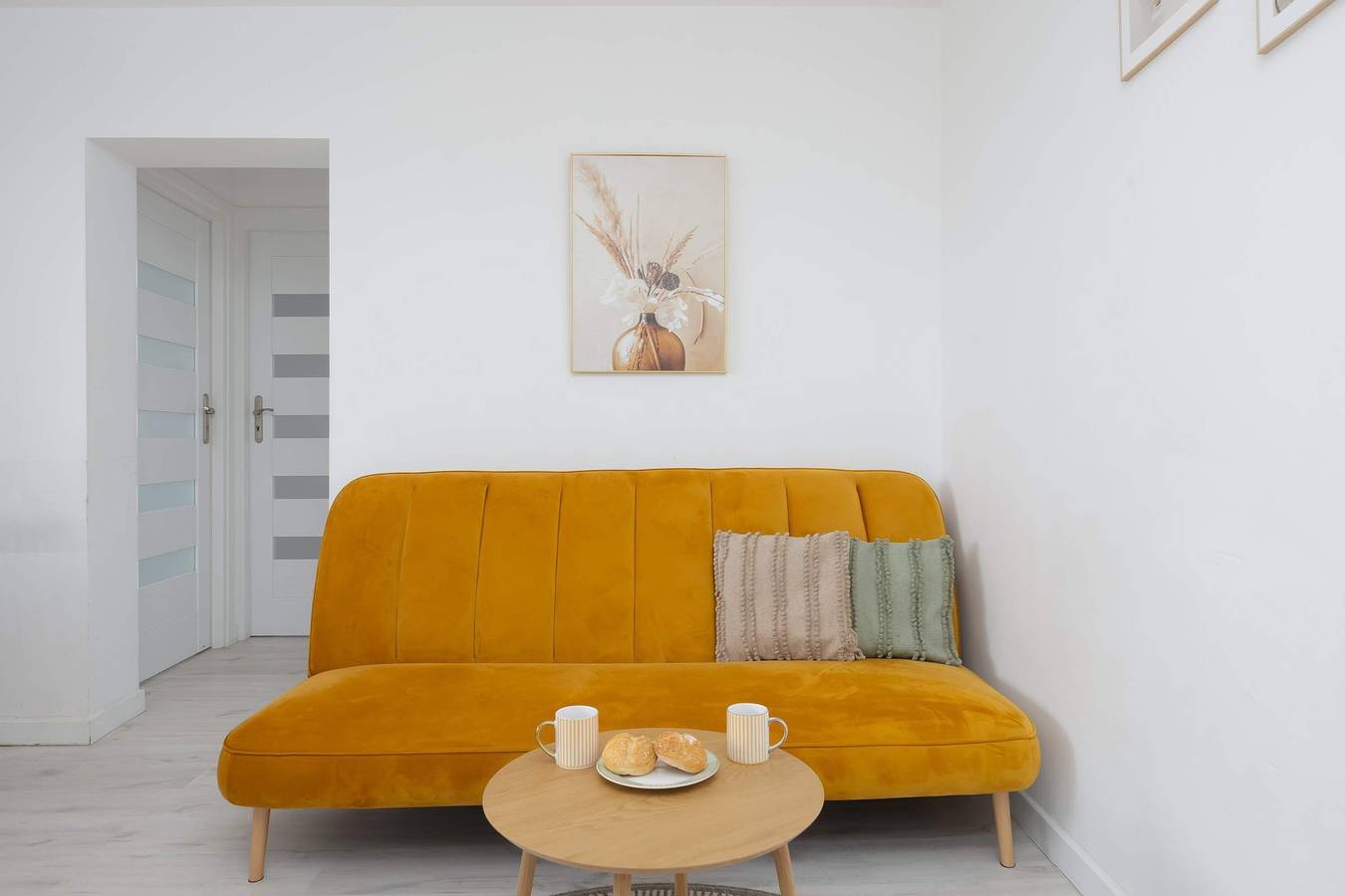 Entire apartment, Stylish Two-Bedroom Apartment   Balcony in Warsaw, Masovia